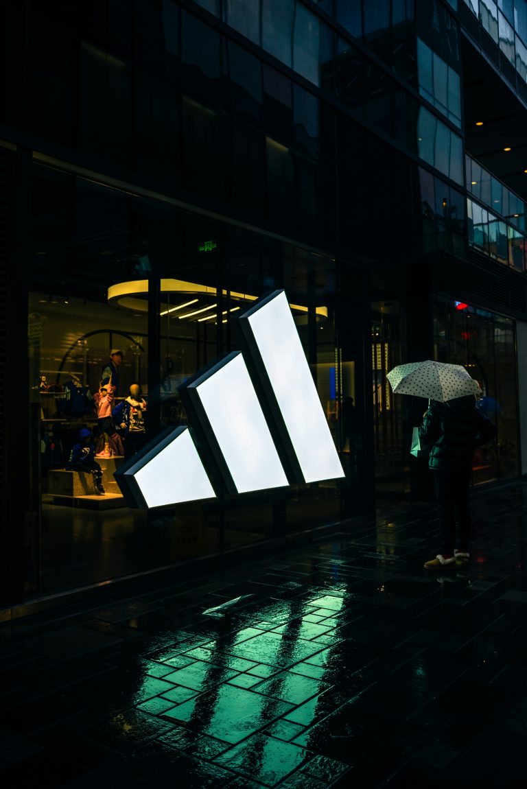 Tech Giants and the AI Arms Race: Who’s Leading in 2025?