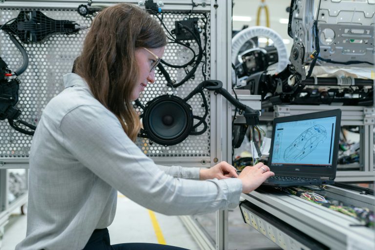 The Future of Quantum Internet: Securing Data with Physics